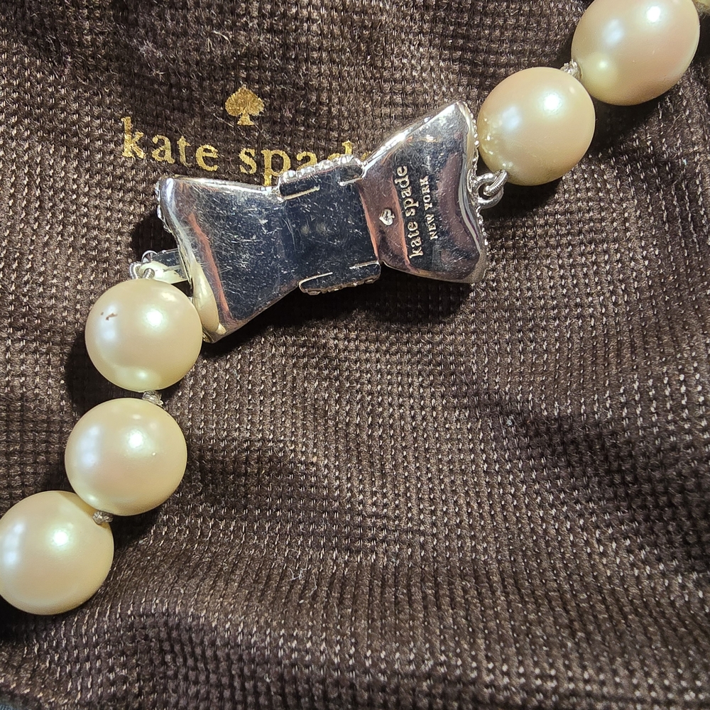 Vintage Kate Spade Pearl Necklace with Silver Bow-Coachella-Jewelry-Theme - Picture 3 of 7